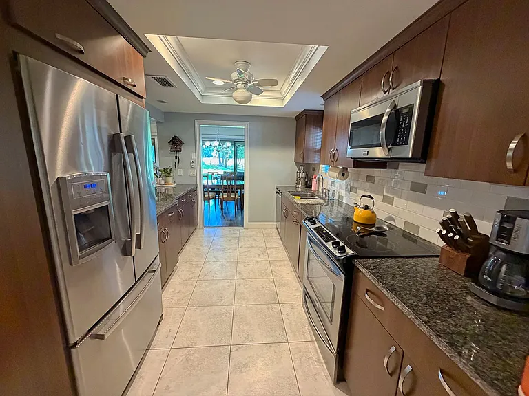 10098 Leisure Ln S #122 — Photo 6