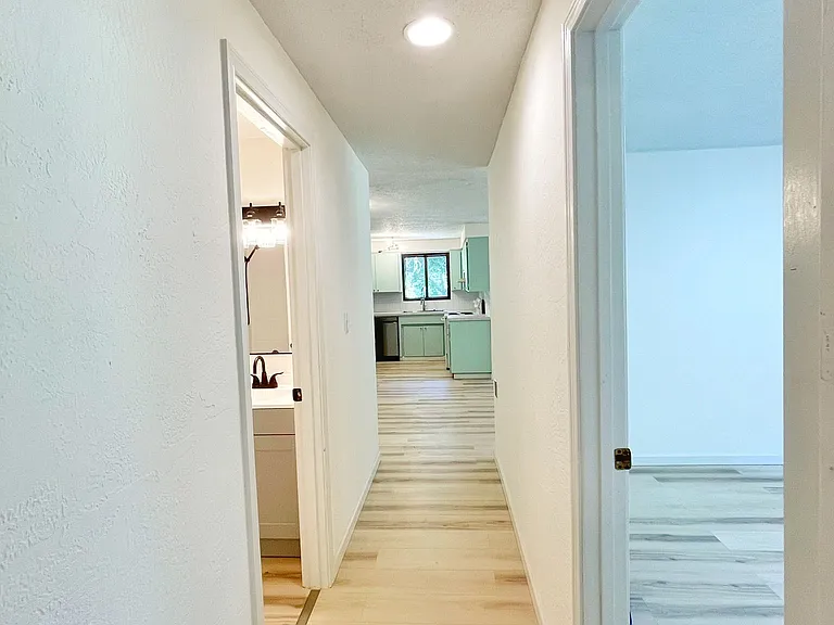 1714 Susan Ct SE #D — Photo 19