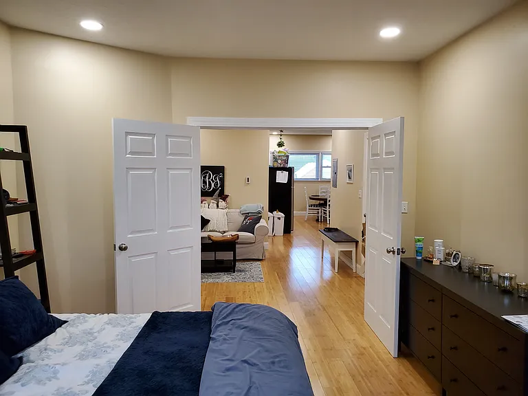 233 Chelsea St #2 — Photo 15