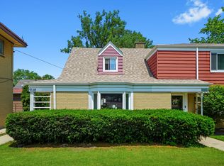 9138 Brookfield Ave, Brookfield, IL 60513