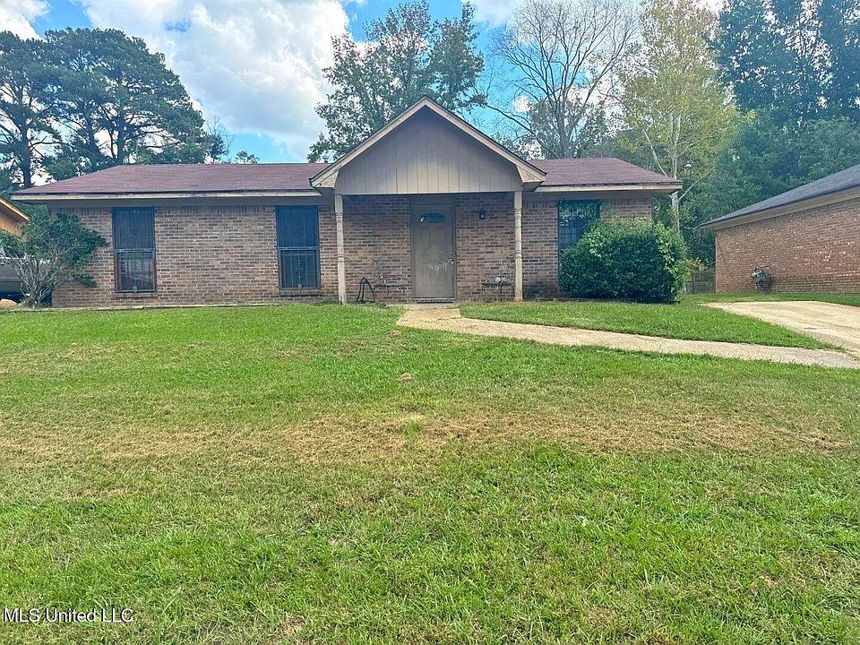 1st image of 1720 Brookhollow Cir