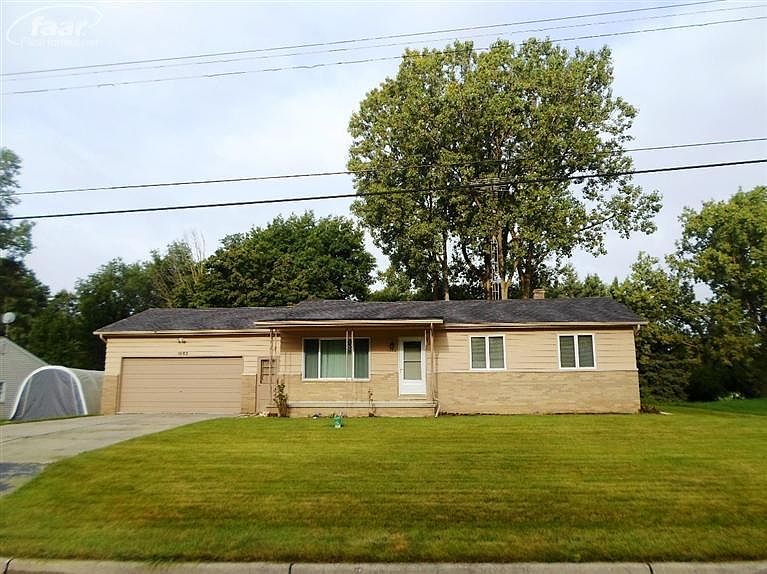 1st image of 1082 Carlson Dr