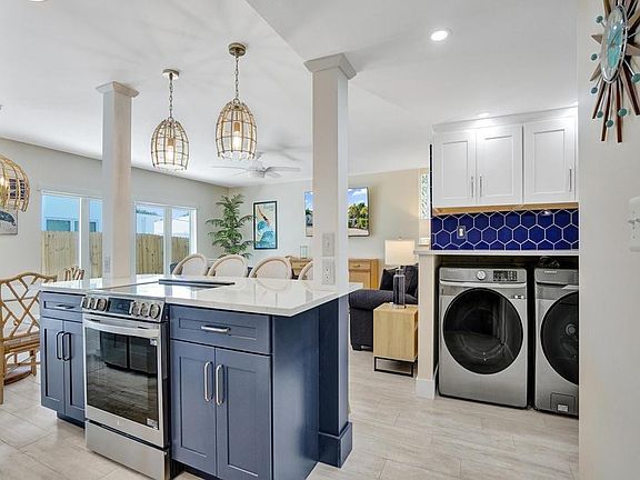 4th image of 4549 N Ocean Drive #1