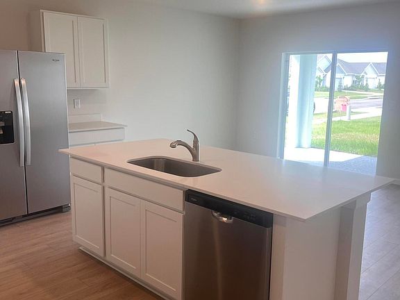 2nd image of 1684 Garabaldi Cir SE