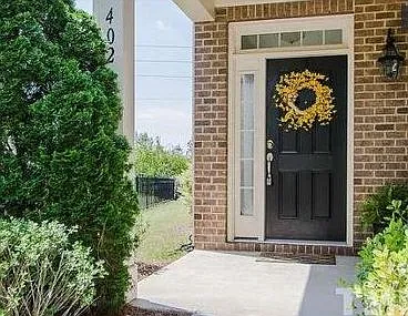 3 bed, 1640 sqft, $2,150 — Photo 2