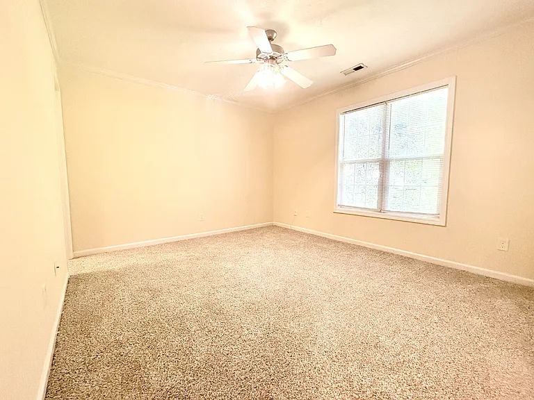 3332 Kenmont Ln #E — Photo 13