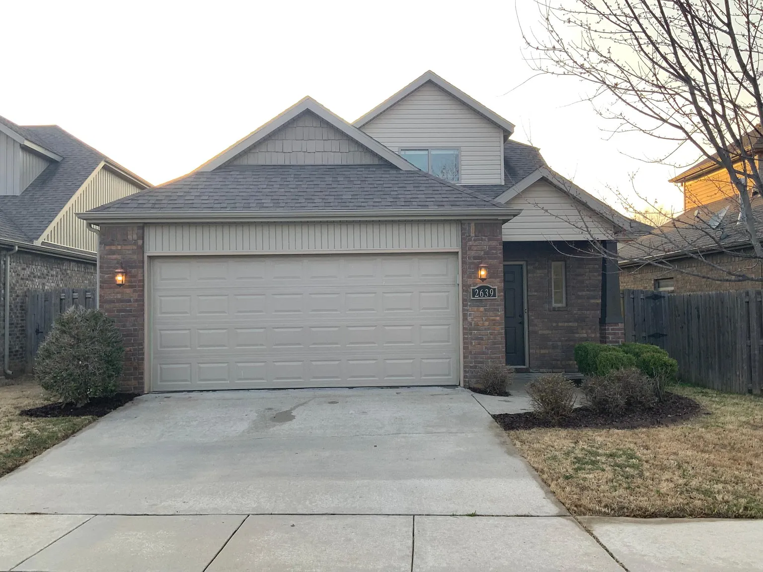 3 bed, 1348 sqft, $1,900 — Photo 1