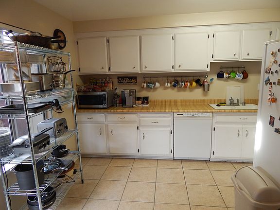 5th image of 115 Touchstone Pl