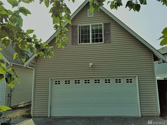 3rd image of 17612 109th Street Ct E