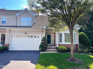 1 Cambridge Ct, Eatontown, NJ 07724