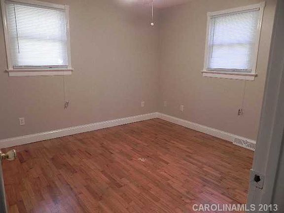 5th image of 221 Daniel Dr