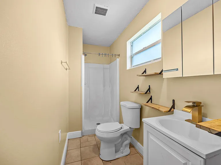 120 Pleasant Pl #1 — Photo 10