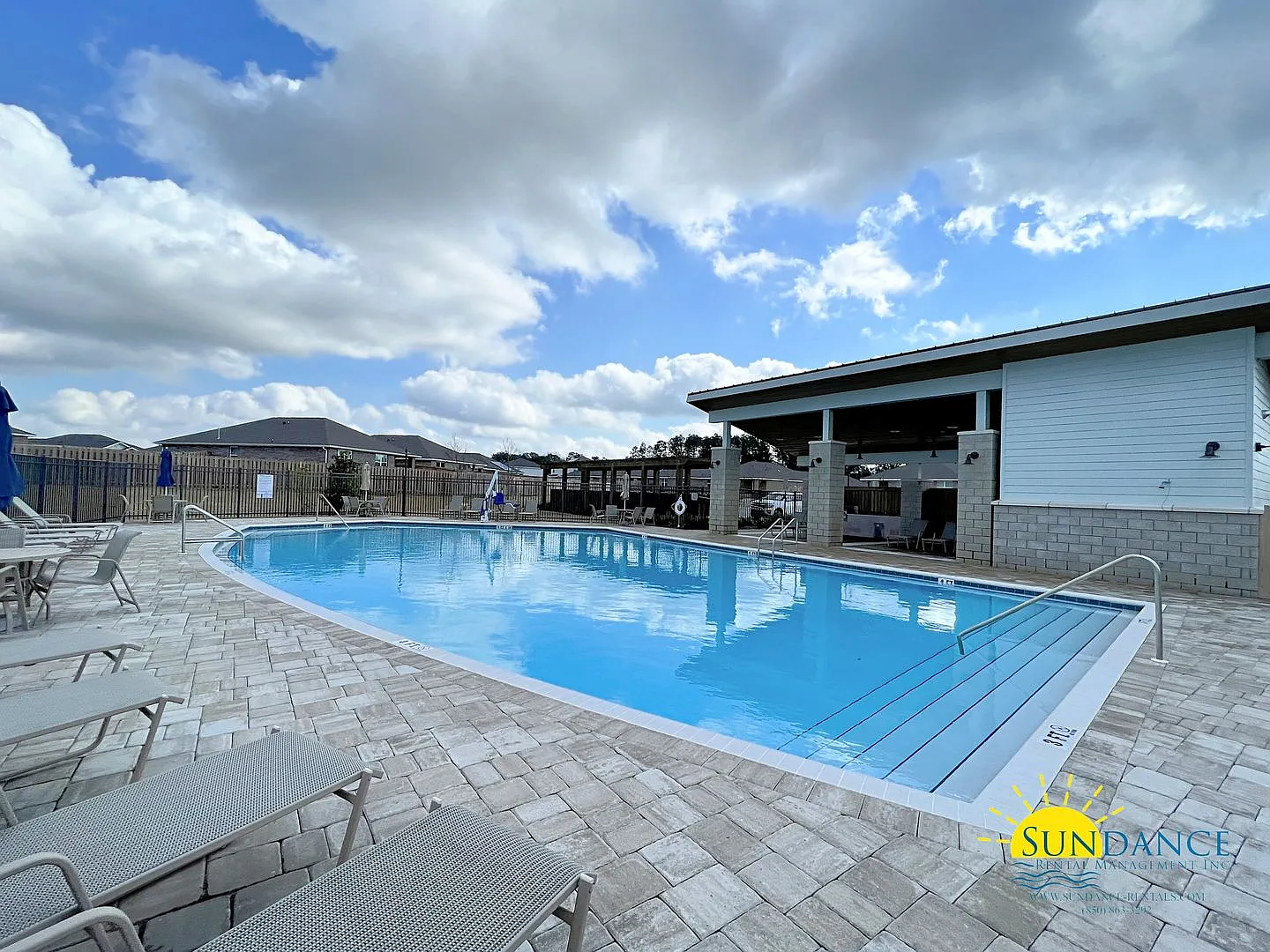 Stunning 3BR Home Near FL-85, I-10, Shopping & Dining in South Crestview! — Photo 2