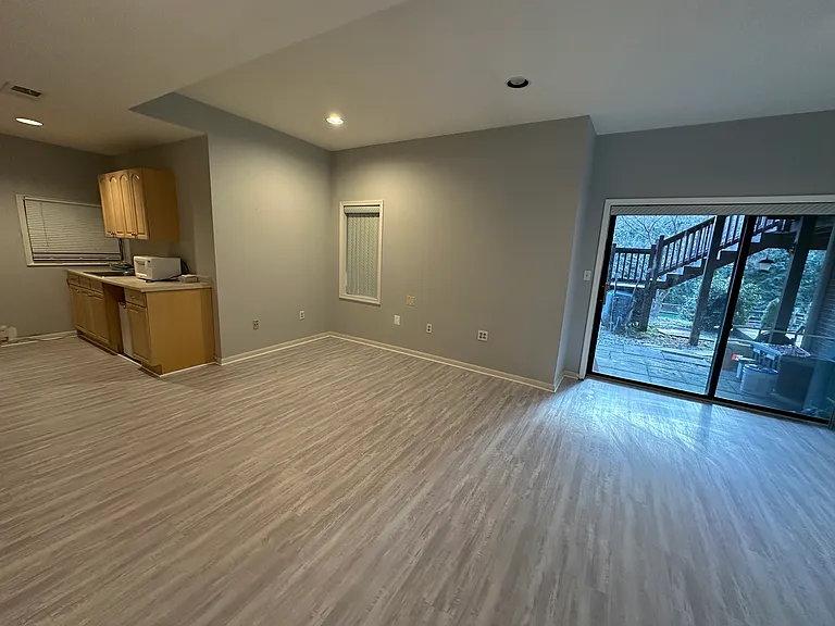 Entrance to the walkout basement via the back yard.