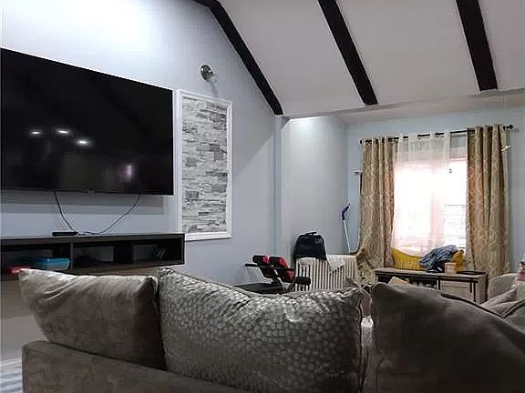 4th image of 11533 227th St