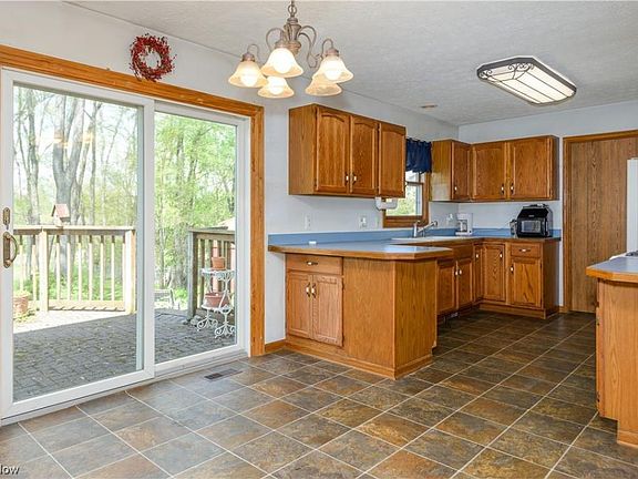 3rd image of 11091 Cottingham Cir NW