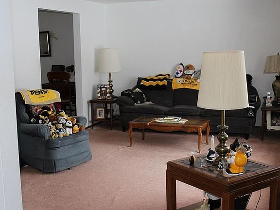 3rd image of 4756 Robert Dr