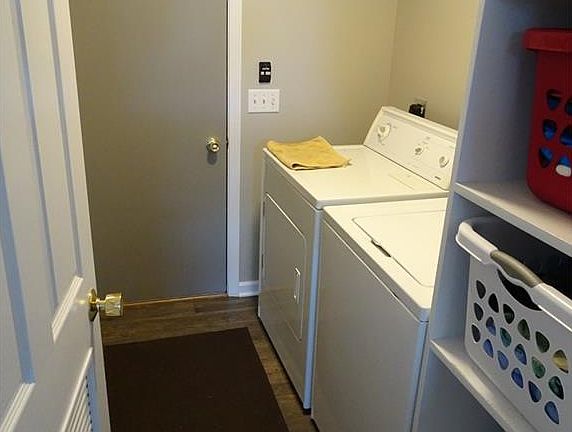 5th image of 26161 Hawthorne Ct #D