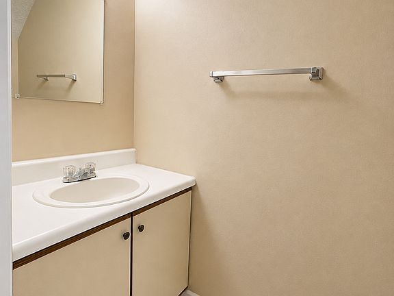 5th image of 25 Ridgeway Terrace Dr #11