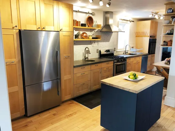 18 Parris St, Portland, ME 04101