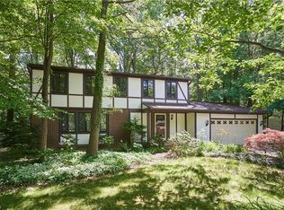 1298 Arndale Rd, Stow, OH 44224