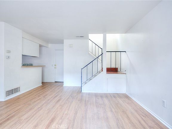 2nd image of 4853 Jackson St #4853C