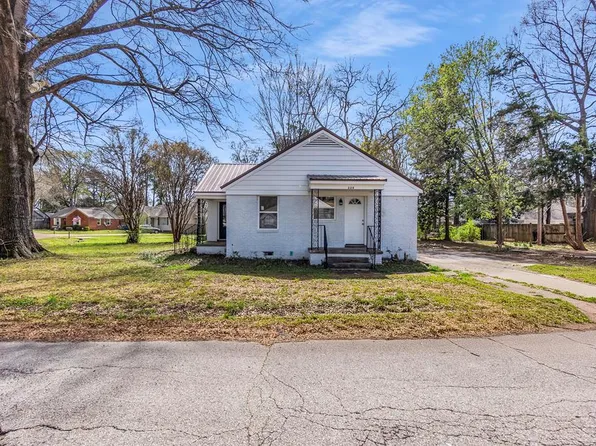 330 S Center Dr, West Memphis, AR 72301