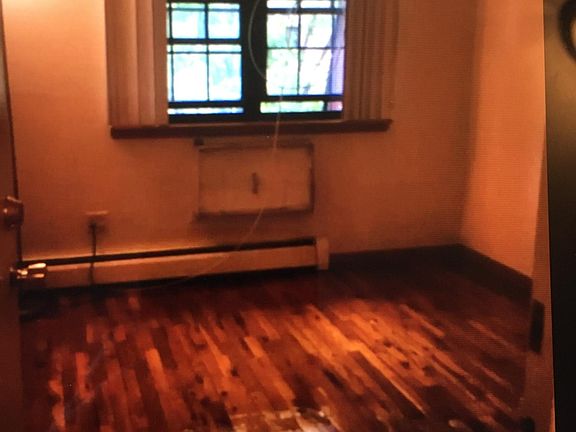 5th image of 7-47 198th St Floor 2