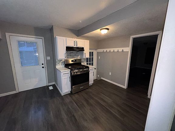 3rd image of 260 Depot St