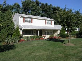 717 Raikes Rd, Huntingdon Valley, PA 19006