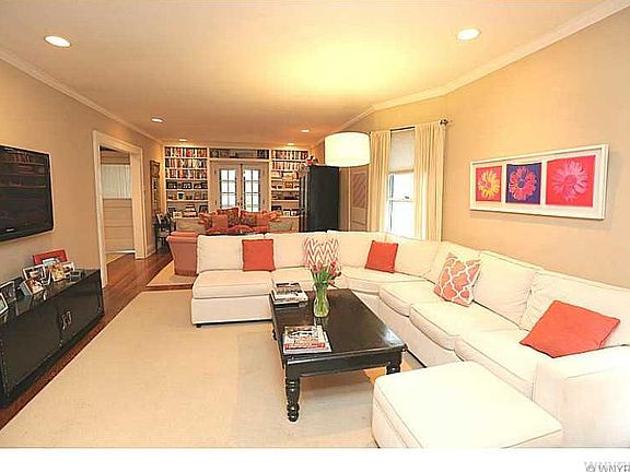 5th image of 171 Highland Ave