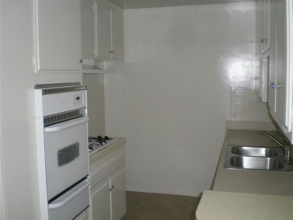 4th image of 606 E Palm Ave #5