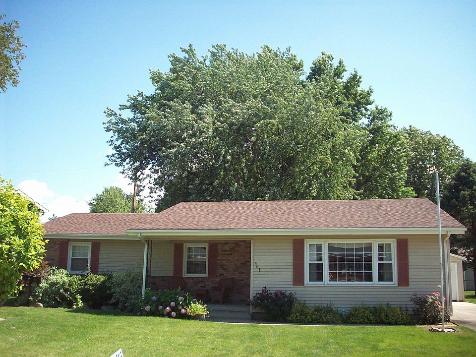 1st image of 301 Holiday Dr