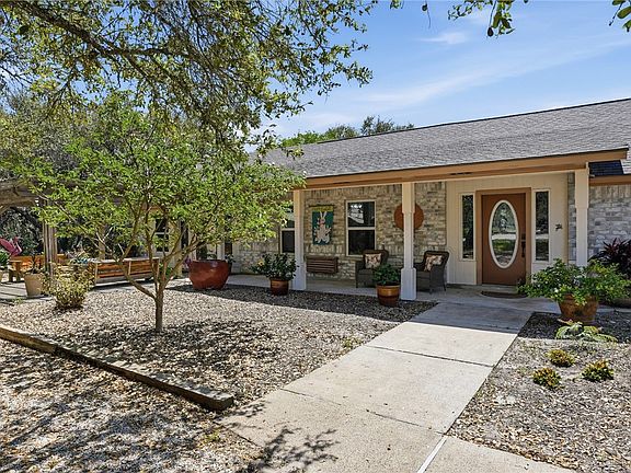 4th image of 1663 Mooney Ln