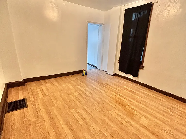 807 Snyder Ave — Photo 12