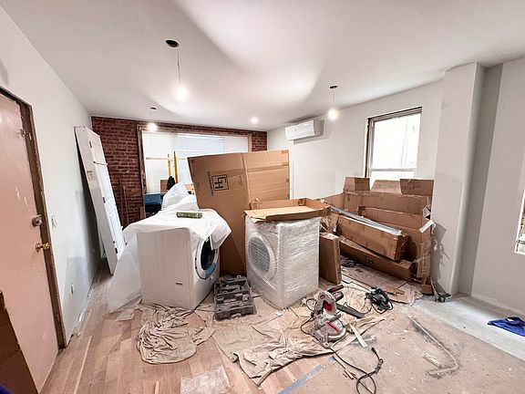 5th image of 28-24 45th St #1B