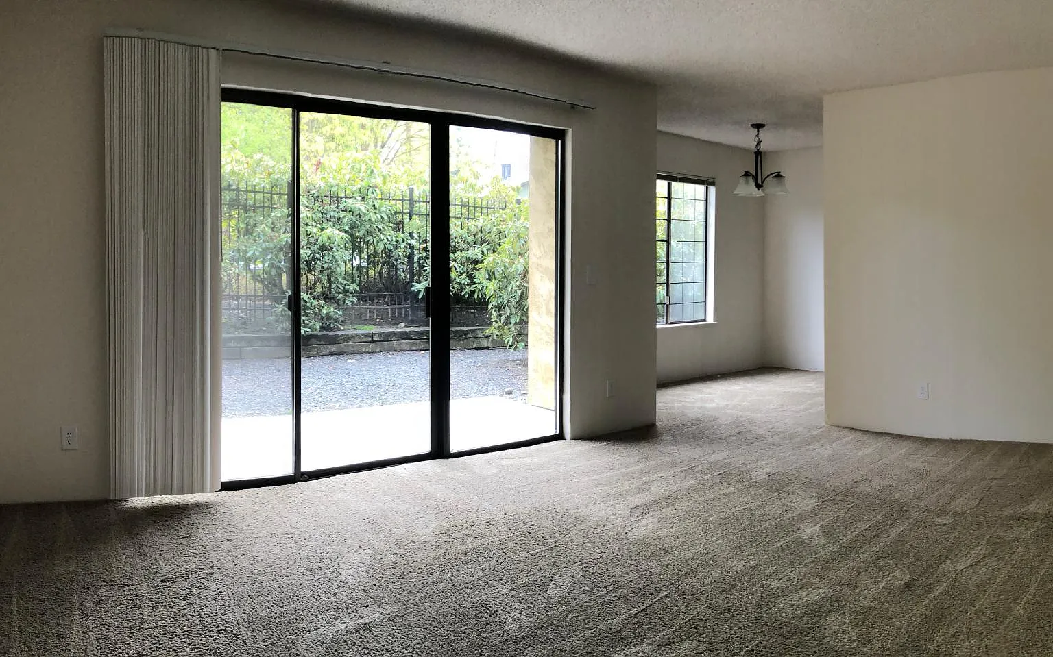 Sheffield Apartments — Photo 3