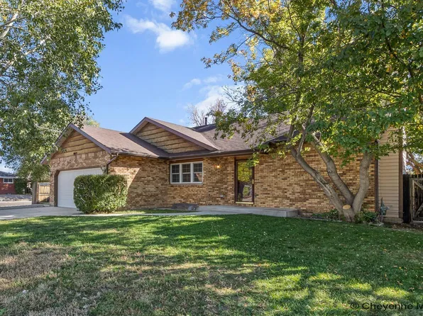 5615 Townsend Pl, Cheyenne, WY 82009