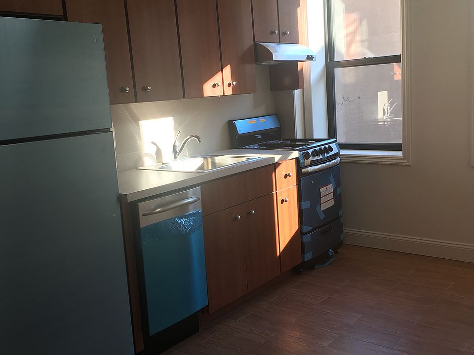 2nd image of 6850 Burns St #00A5