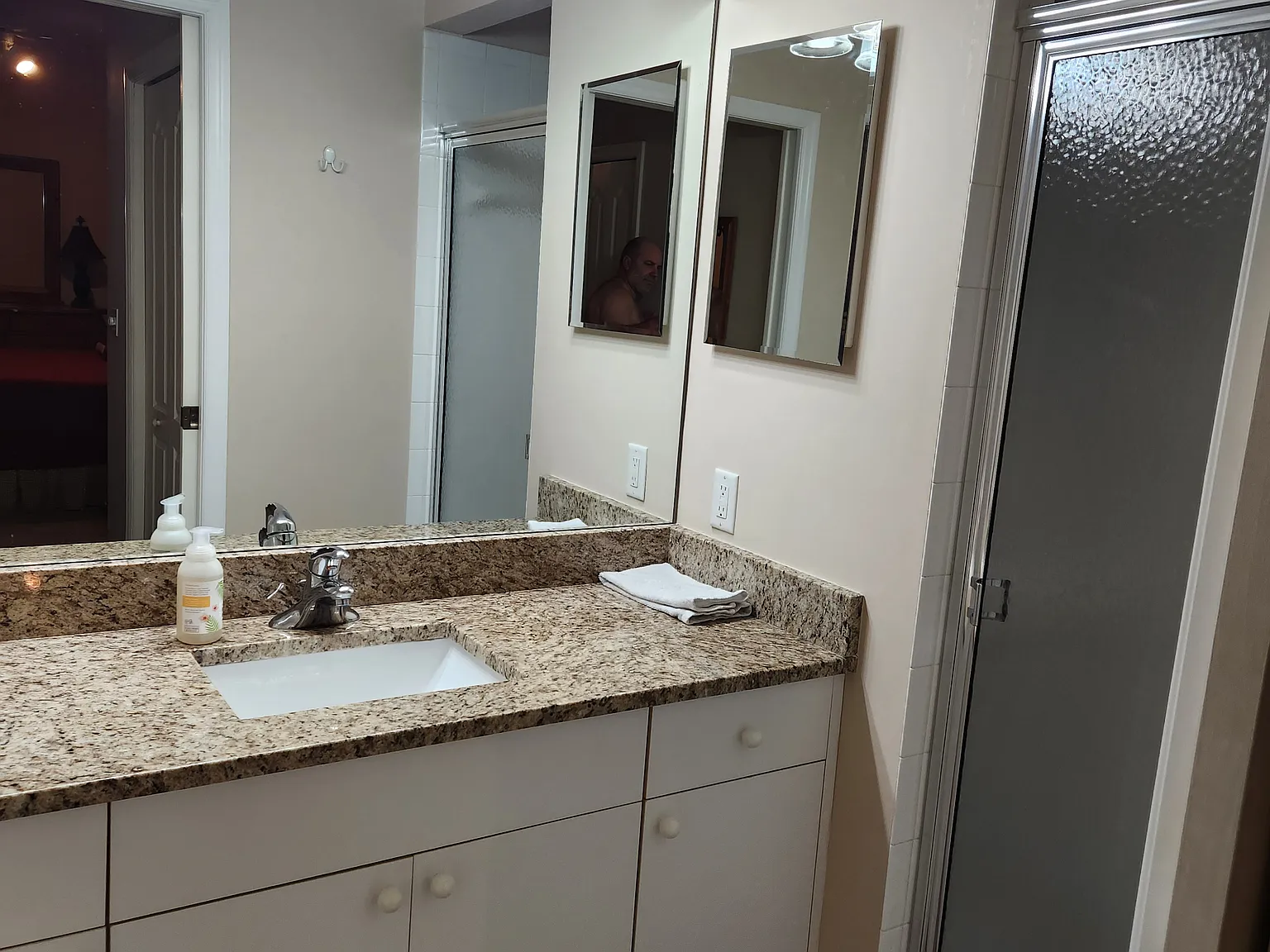 2 bed, 1230 sqft, $2,200 — Photo 2