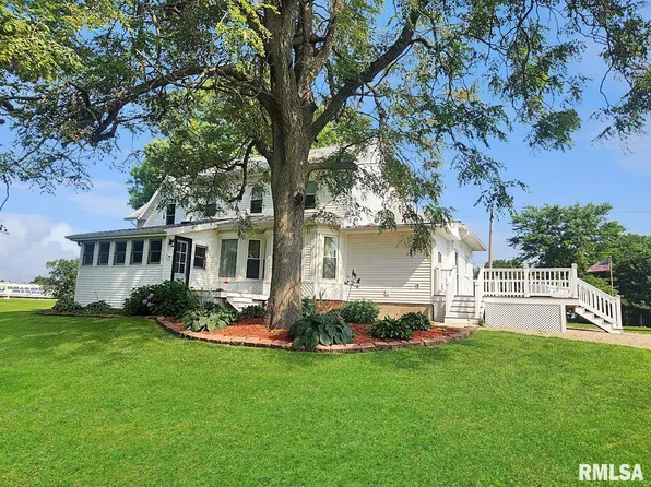 925 N Center Ave, Galva, IL 61434