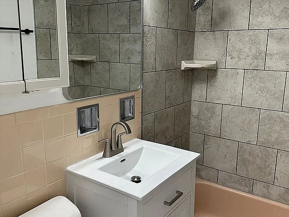 5th image of 793 Dulles Rd APT D