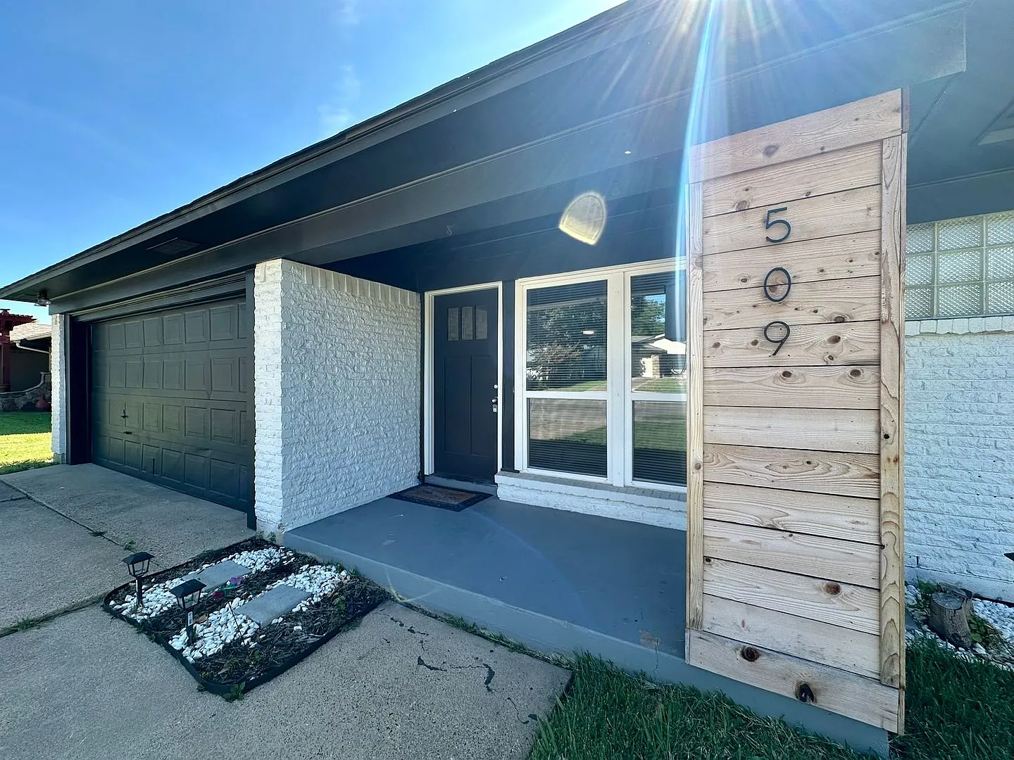 Fully Renovated 3-Bedroom Home in Prime Richardson Location! — Photo 4