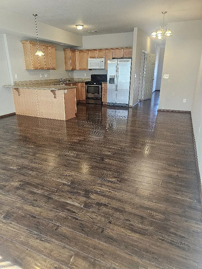 2 bed, 2.5 bath, 1526 sqft, $1,595 — Photo 2