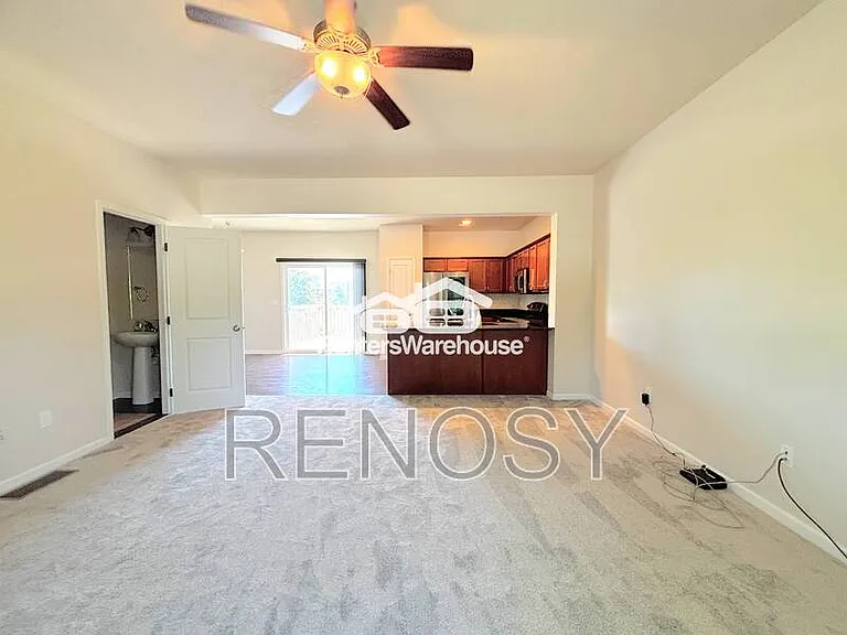 52 SE Booth Ave — Photo 10