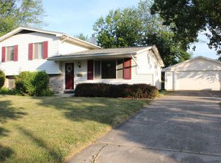 2216 Legoma Dr, Fort Wayne, IN 46819