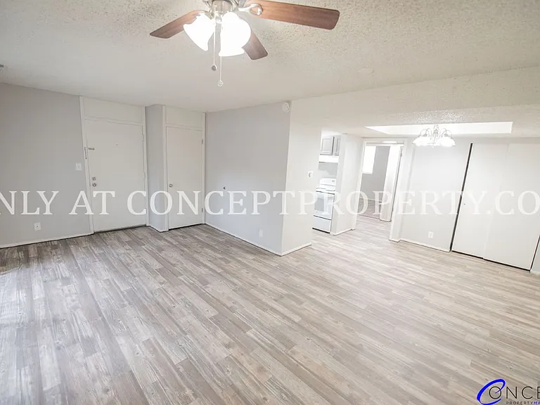 Foothill Terrace — Photo 74