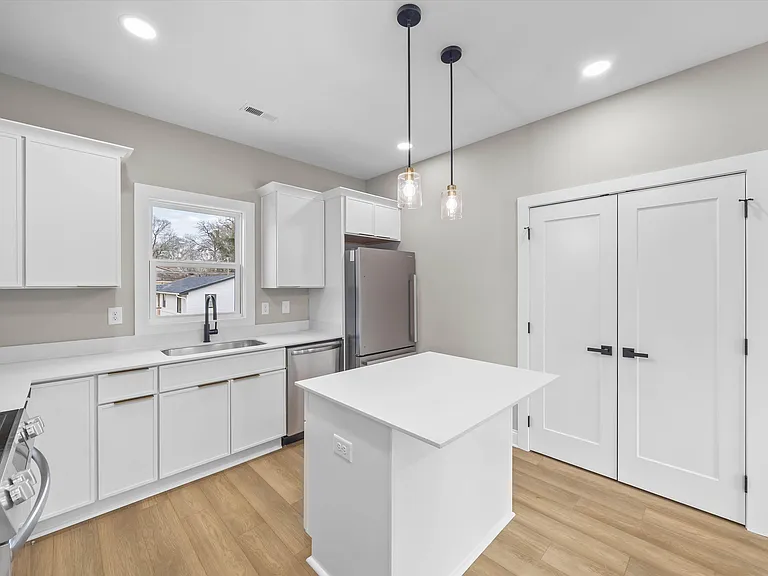 401 Lee St — Photo 33