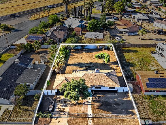 3rd image of 20372 1st Street