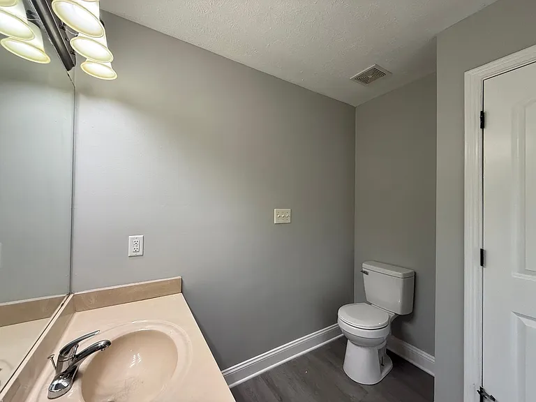 474 Hilton Way — Photo 11